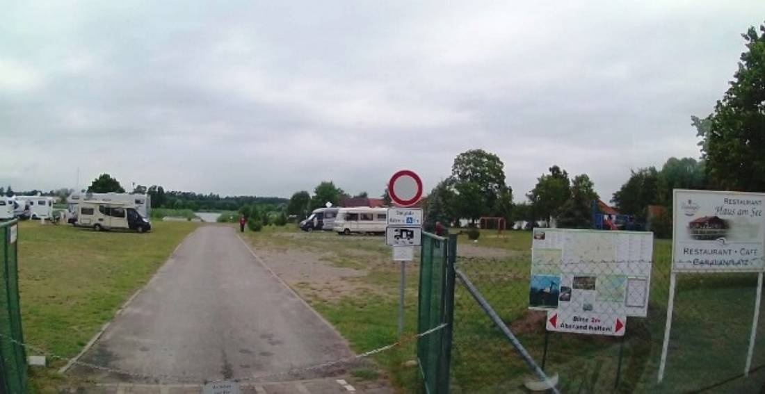 Wohnmobilstellplatz Haus am See — Campervan Site in Lenzen (Elbe)