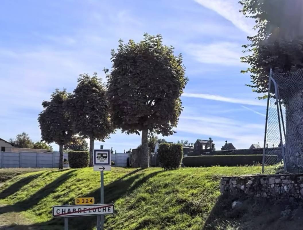 WoMo Stellplatz Chabreloche — Stellplatz in Chabreloche