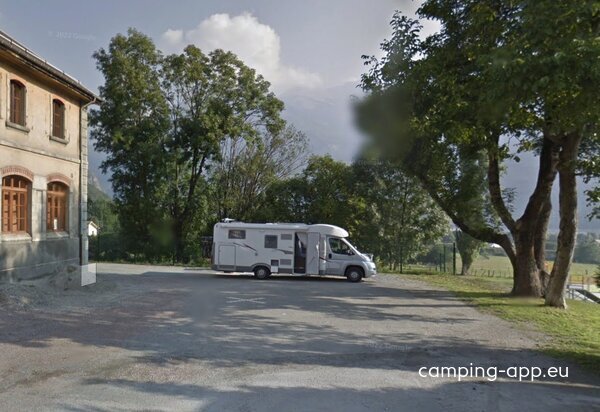 Stellplatz Saint-Jean-de-Maurienne — Photo 2