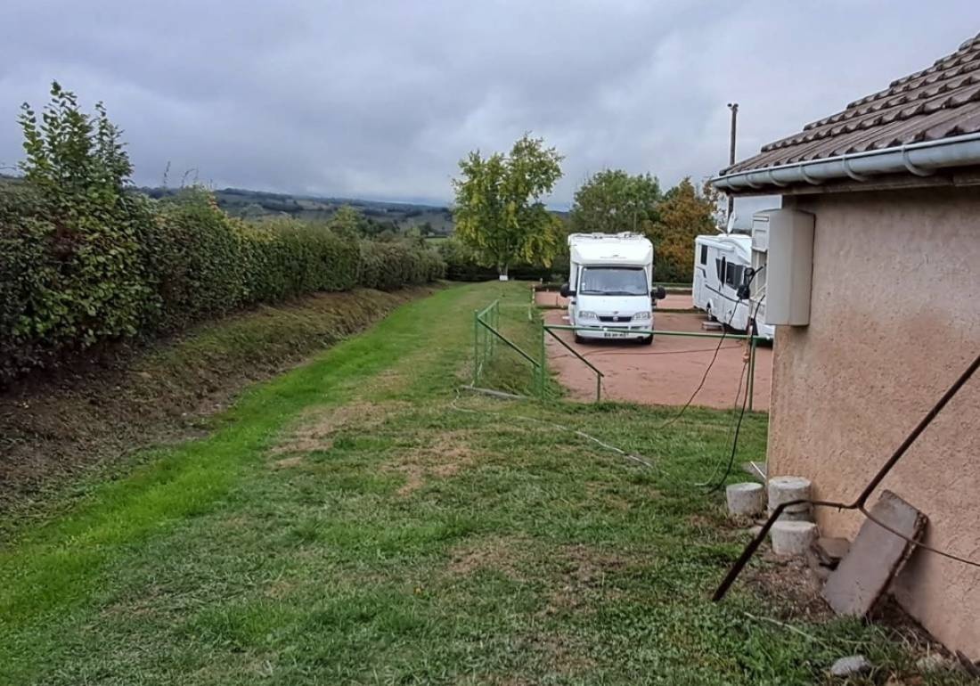Stellplatz Saint-Christophe-en-Brionnais — Stellplatz in Saint-Christophe-en-Brionnais