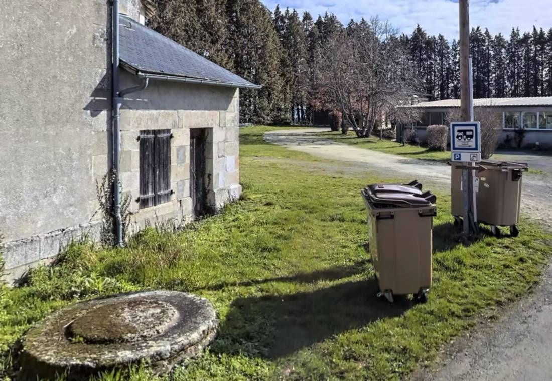 Aire de Camping Car Montboucher — Ställplats in Montboucher