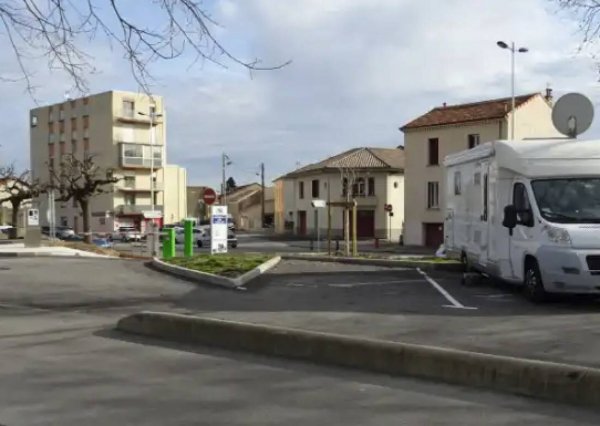 Stellplatz Alès — Photo 2
