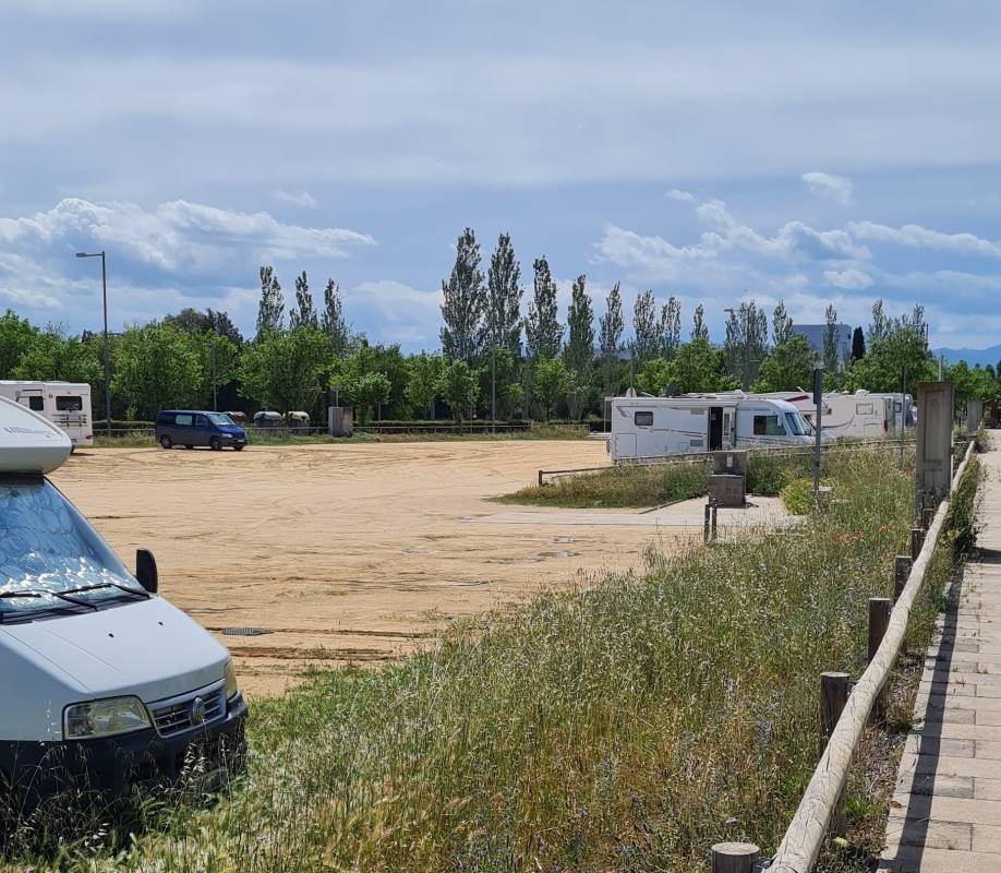 Àrea Autocaravanes Girona — Campervan Site in Girona