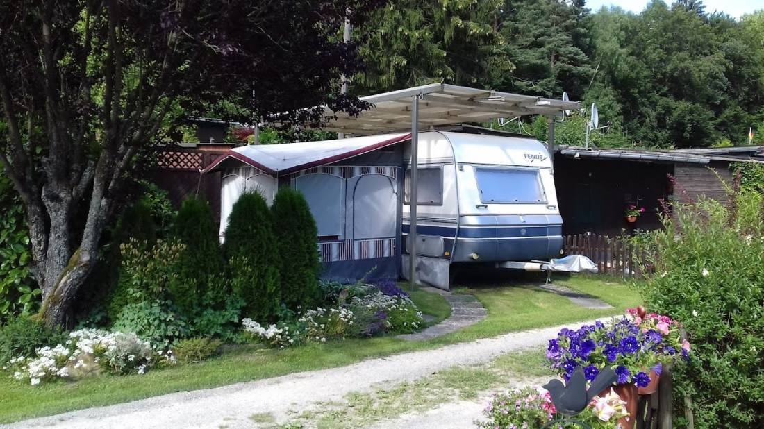 Camping Resort im Spessart — Sítio de acampamento in Wiesen