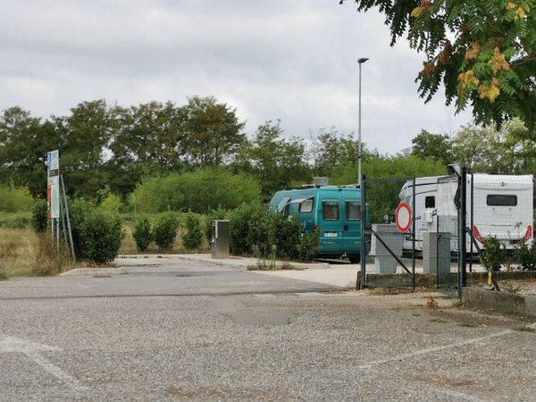 Area Camper — Photo 3