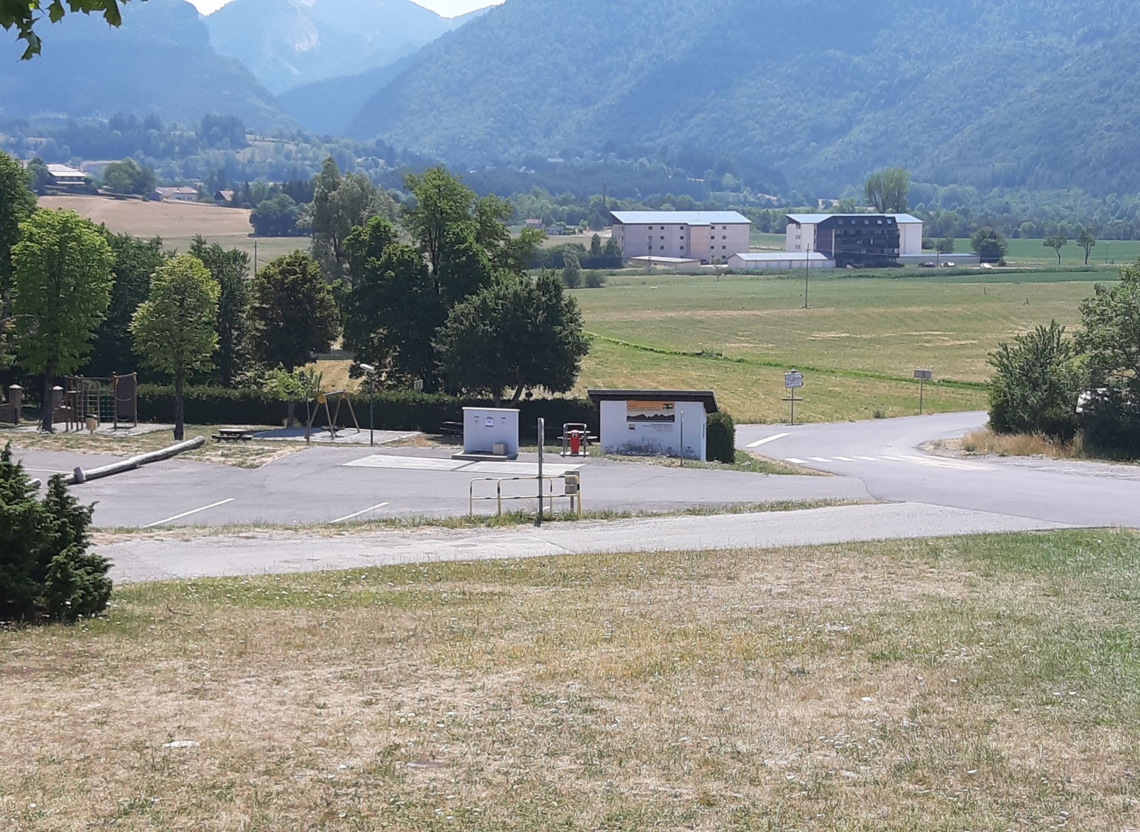 Stellplatz Lus-la-Croix-Haute — Ställplats in Lus-la-Croix-Haute