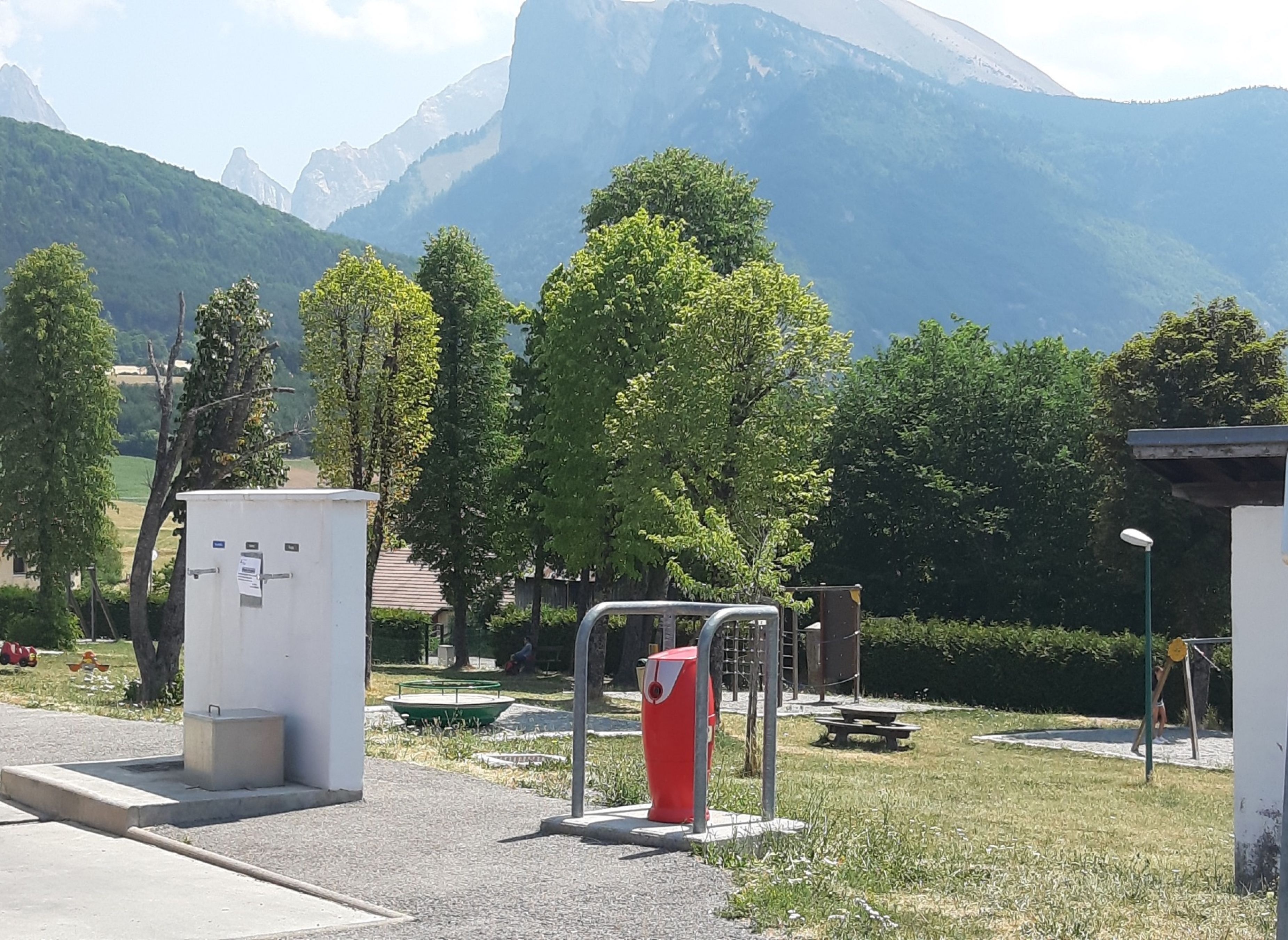Stellplatz Lus-la-Croix-Haute — Area Autocaravanas in Lus-la-Croix-Haute