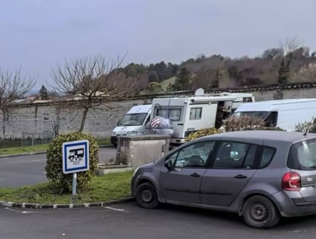 WoMo Stellplatz Genté — Aire camping car in Genté