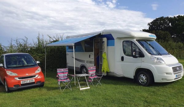 Farmhouse Caravan & Camping — Photo 2