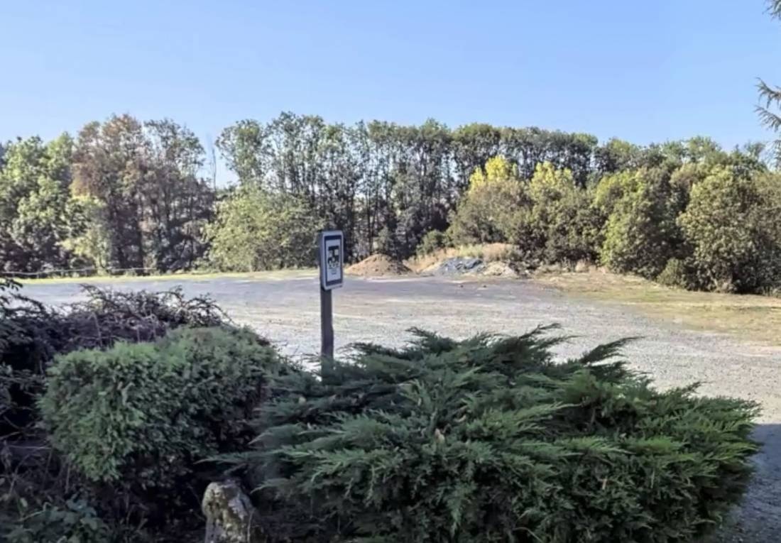 Stellplatz Le Vernet-Chaméane — Ställplats in Le Vernet-Chaméane