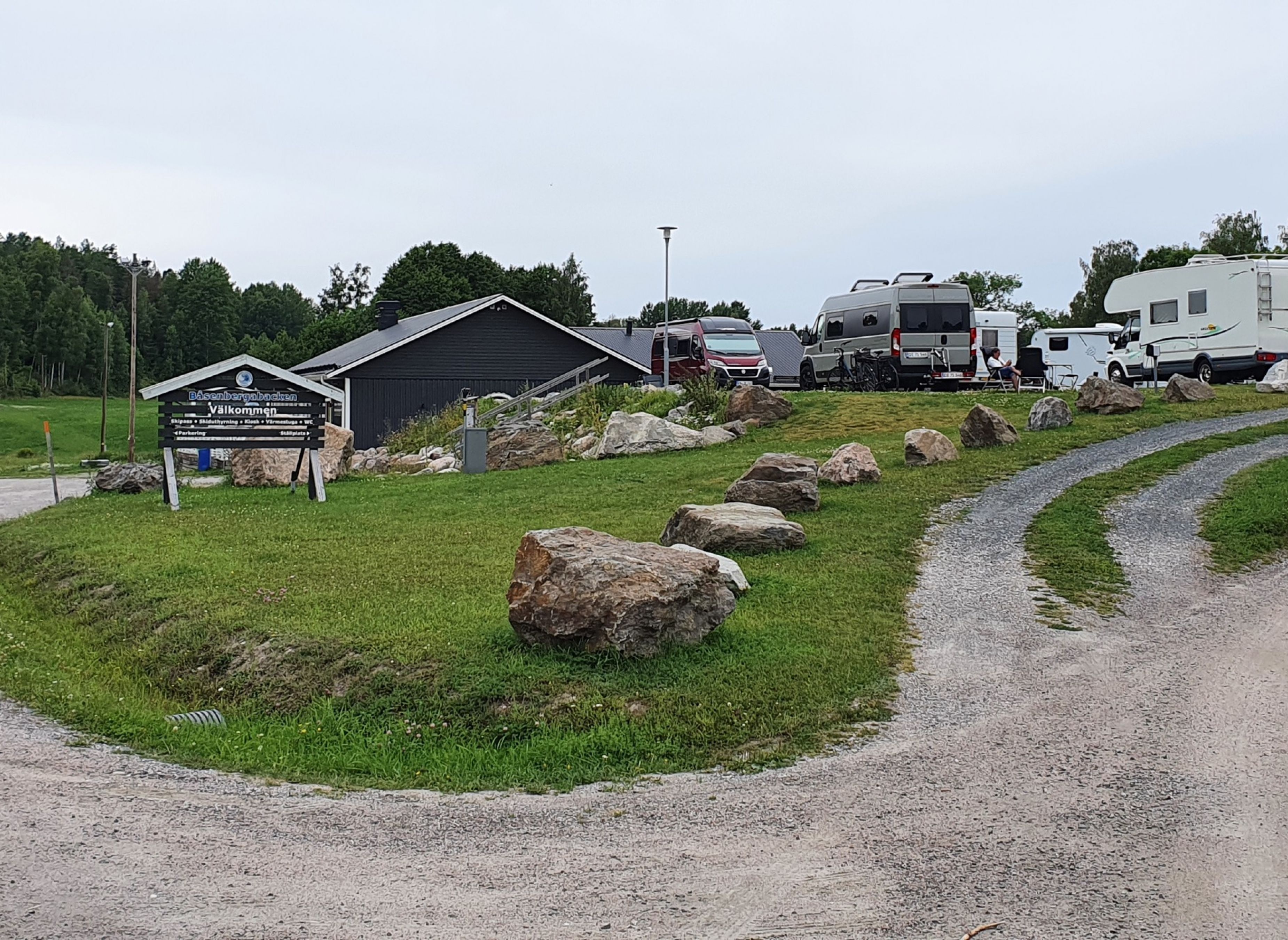 Båsenbergabacken — Ställplats in Vingåker