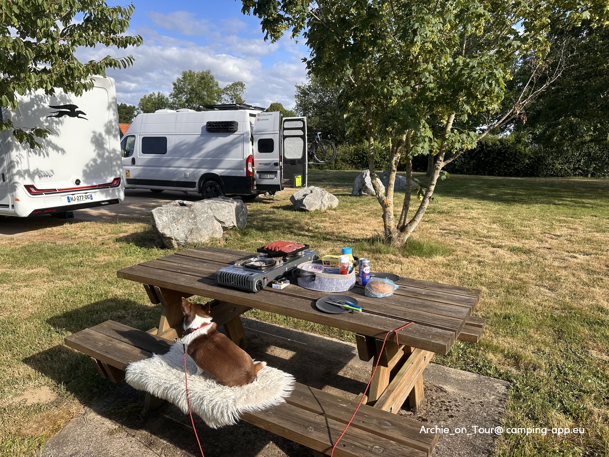 Stellplatz Saint-Marcel-en-Murat — Foto 2