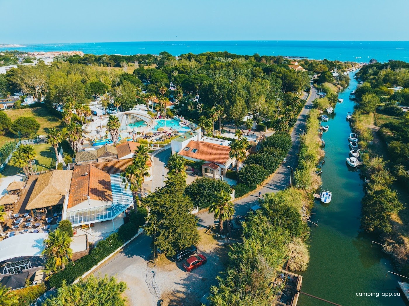 Hélios Camping & Spa — Campingplass in Vias