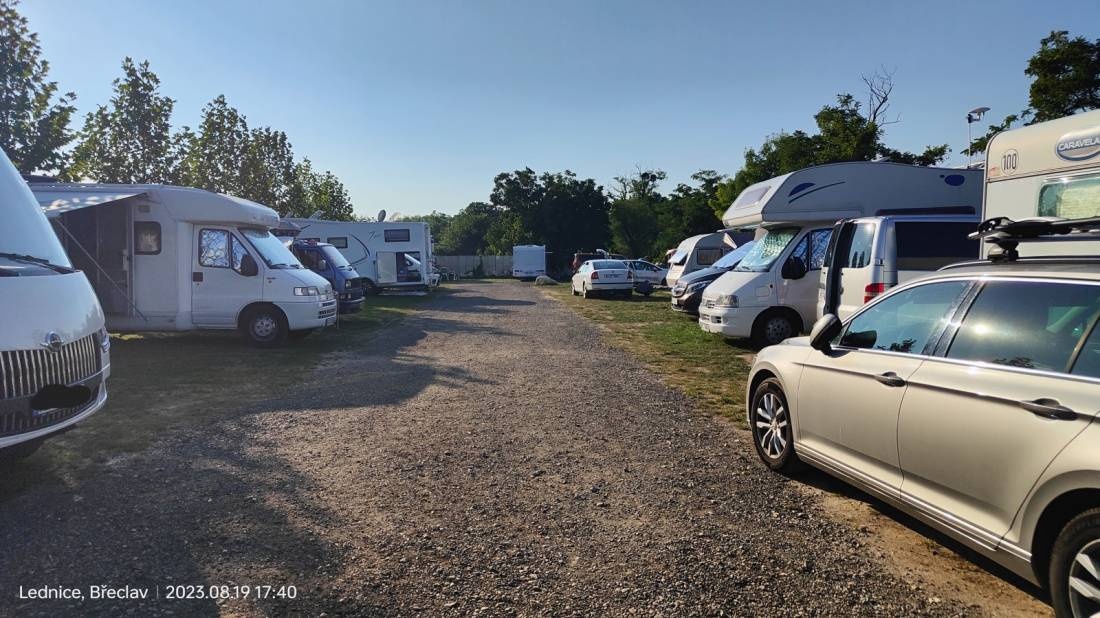 Vinařský Stellplatz Lednice — Karavan Sitesi in Lednice