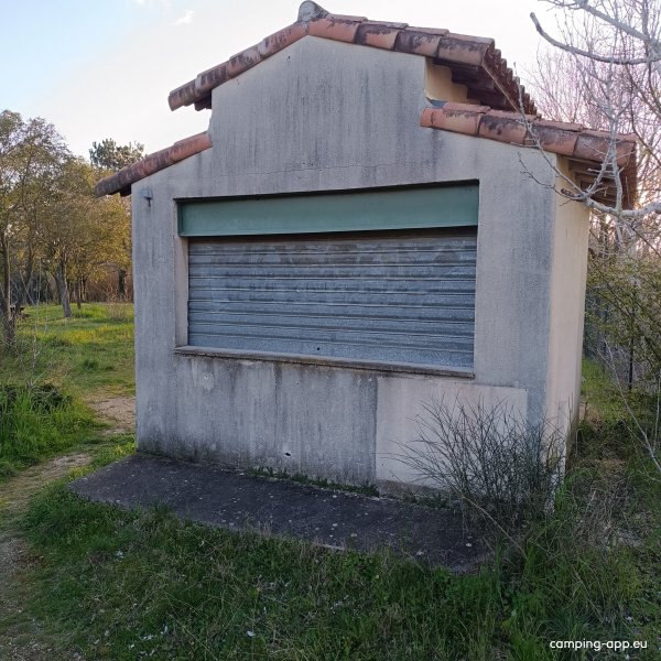 WoMo Stellplatz Vallabrègues — Fotografie 3