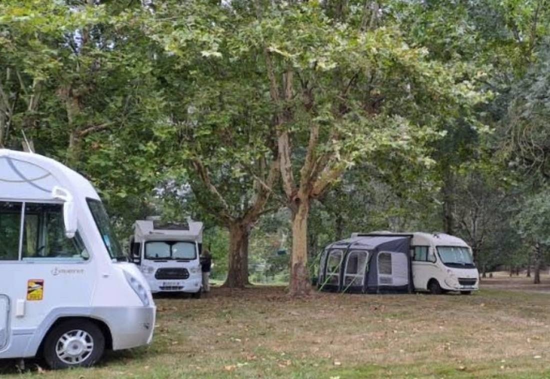 Stellplatz Amou — Camperplads in Amou
