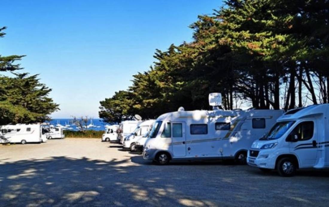 Aire CAMPING-CAR PARK Les Pinettes — Aire camping car in Préfailles