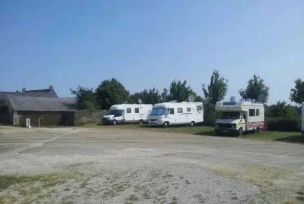 Aire de Camping-car de Saint Aubin — Photo 2
