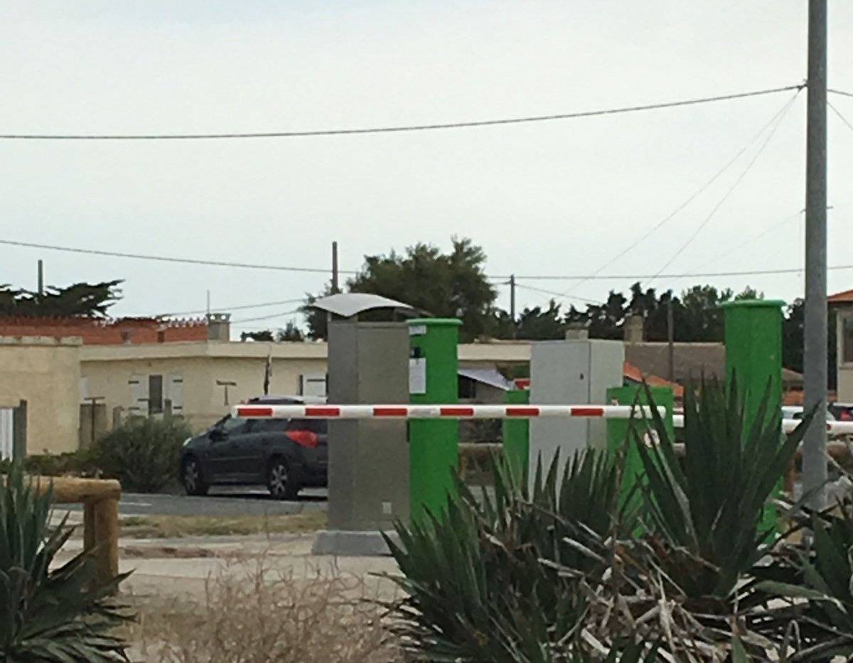 Aire Camping-Car Park — Ställplats in Vendays-Montalivet