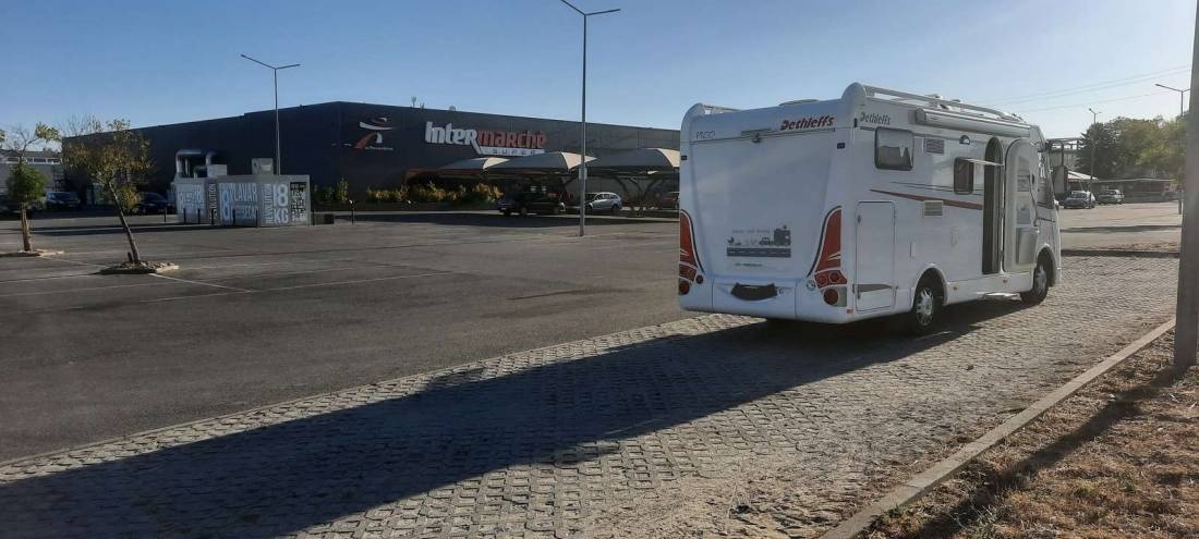 Intermarché Castelo Branco — Stellplatz in Castelo Branco