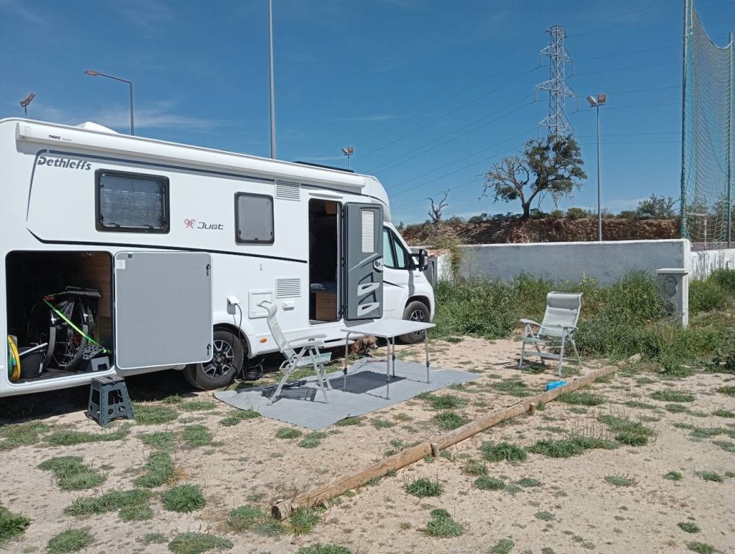 Ameixial — Sp. parking dla kamperów in Ameixial