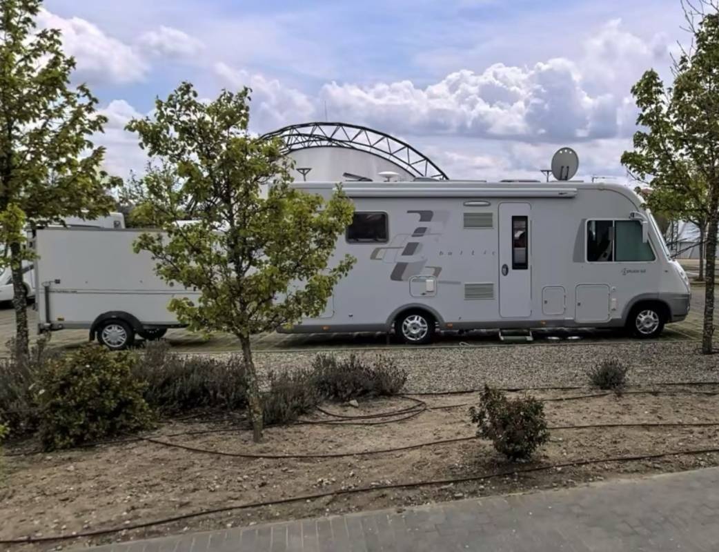 Guarda - Parque Pólis — Camperplads in Guarda