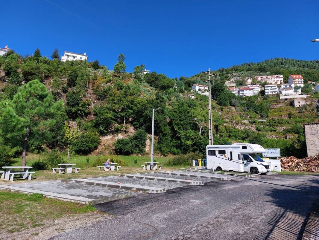 Stellplatz Loriga — Area di sosta in Loriga