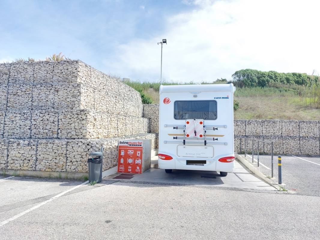 Intermarché Lourinhã — Karavan Sitesi in Lourinhã