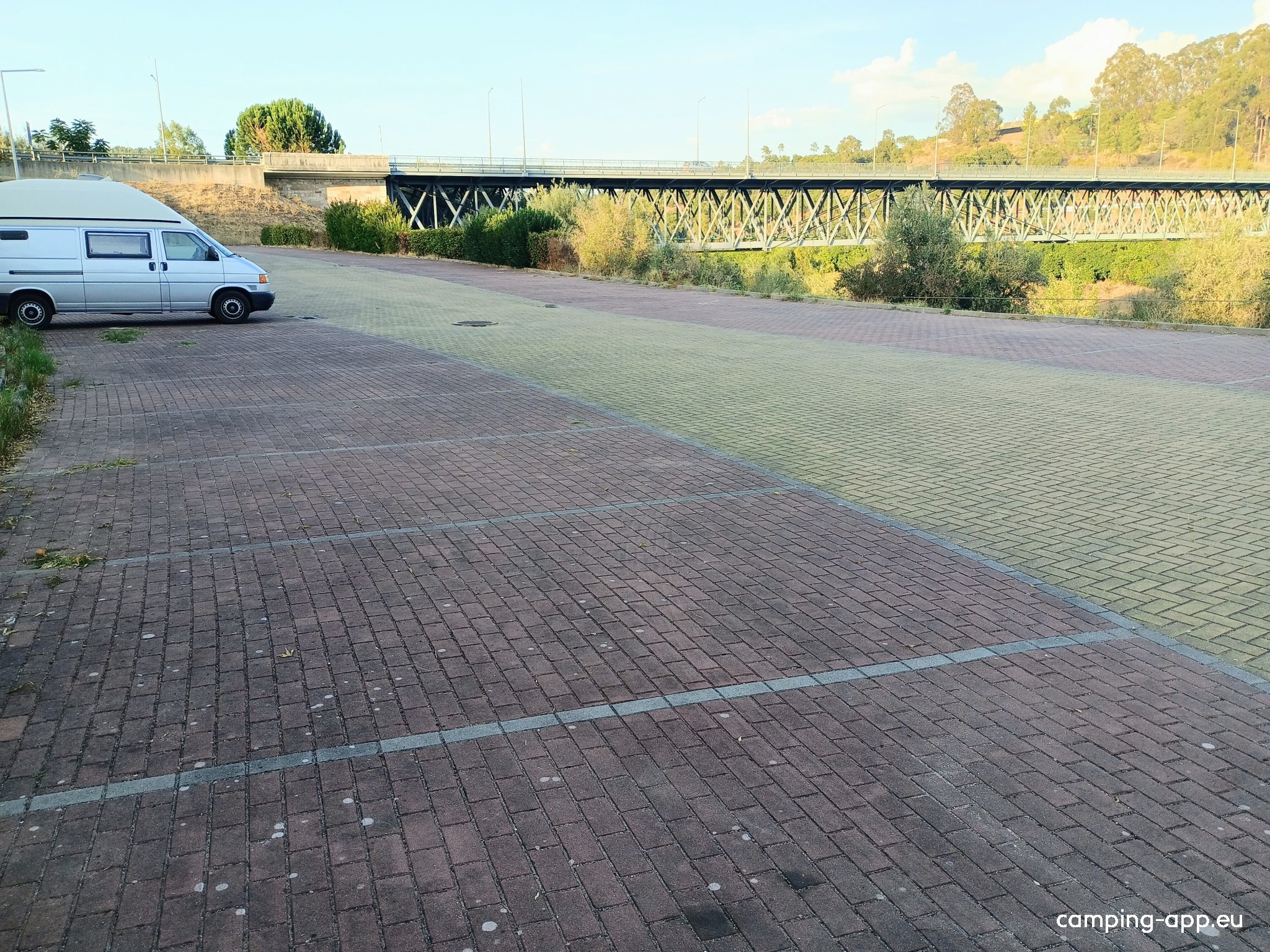 Stellplatz Constância — Campervan Site in Constância