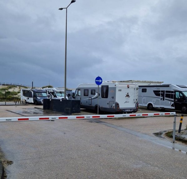 Parque Autocaravanas Praia da Vagueira — Photo 5