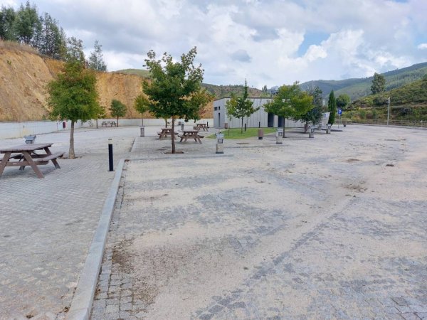 Stellplatz Pampilhosa da Serra — Photo 4