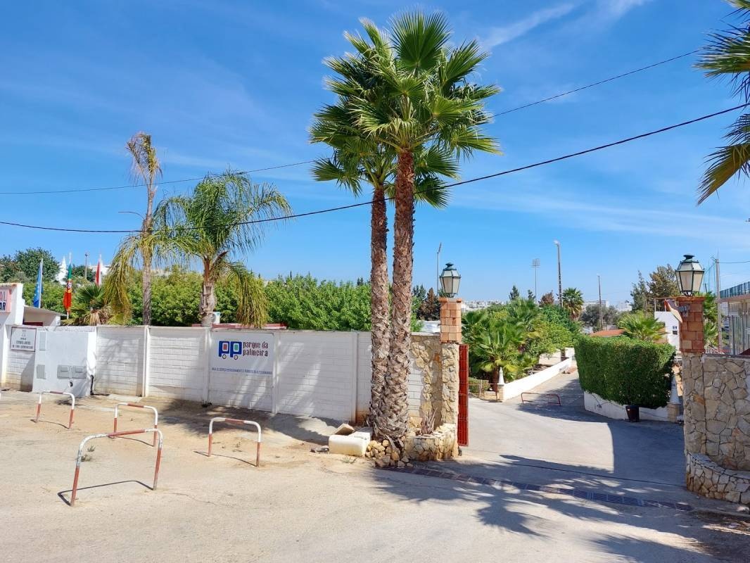 Quinta da Palmeira Motor Home RV park — Sp. parking dla kamperów in Albufeira