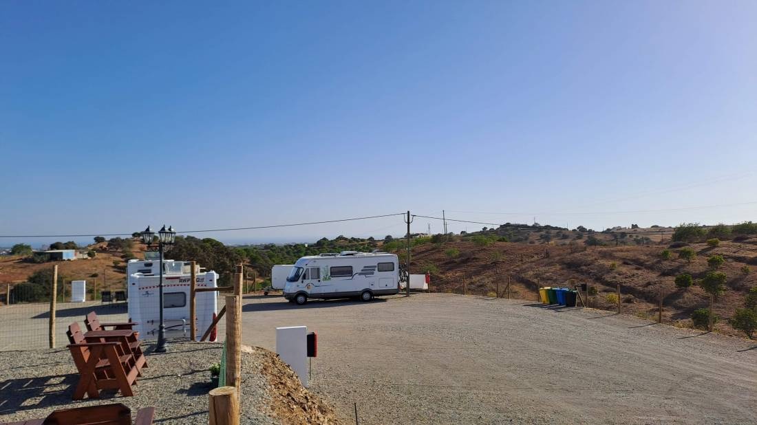 Parque Autocaravanas Monte da Eira - Altura — Campervan Site in 