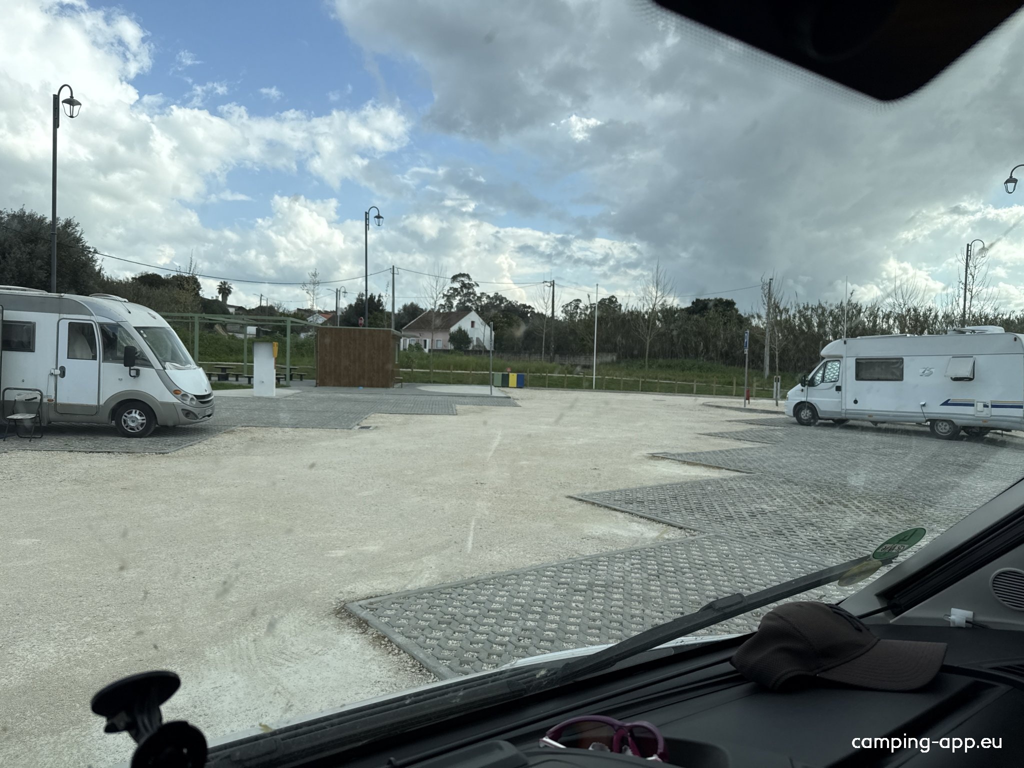 Área Serviço Autocaravanas da Erra — Sp. parking dla kamperów in Erra