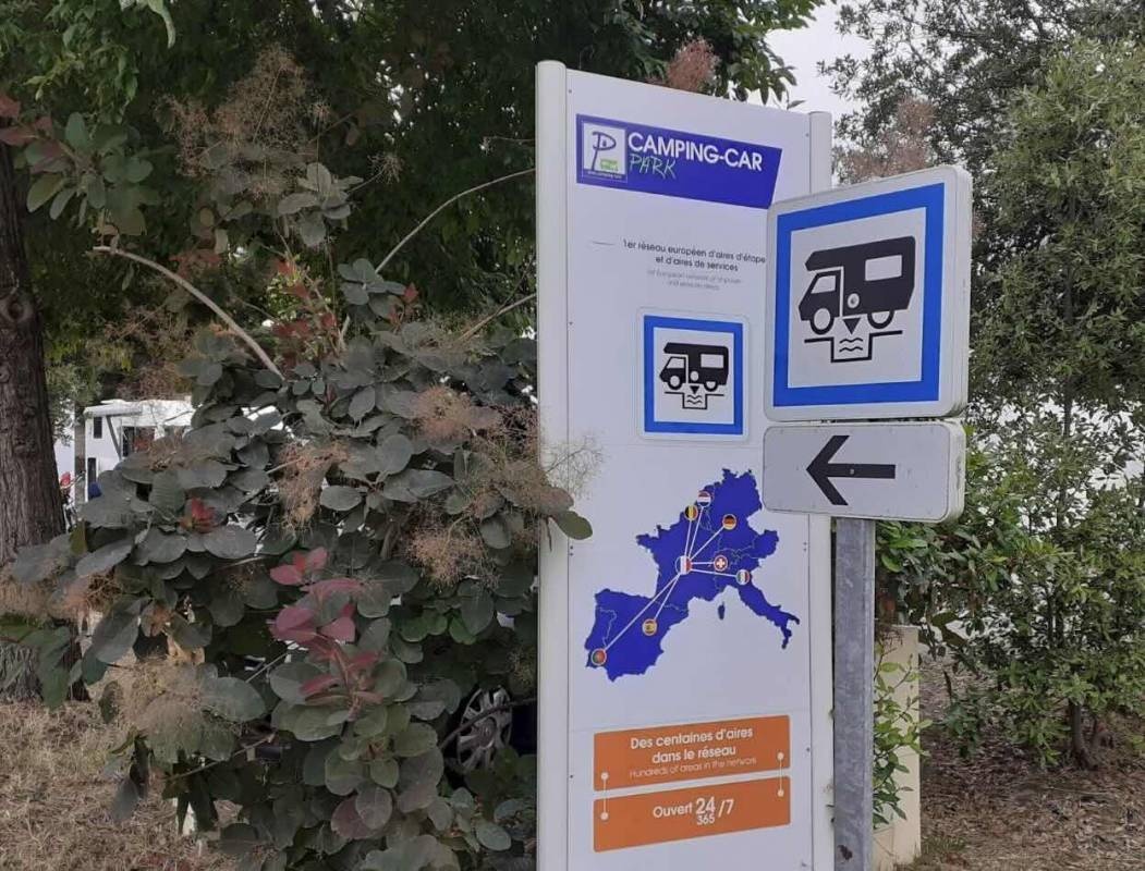 Aire de camping-car de Piriac, La Tranchée — Sp. parking dla kamperów in Piriac-sur-Mer