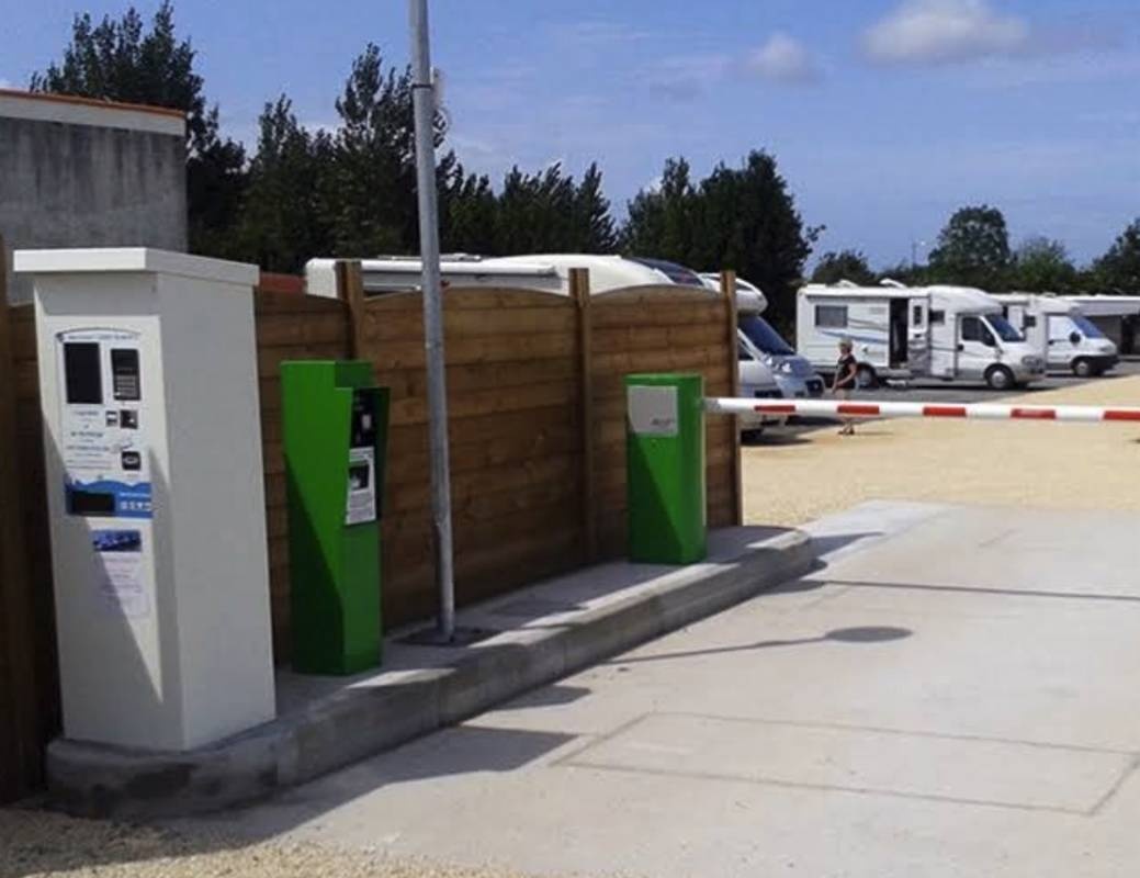 WoMo Stellplatz Le Fenouiller — Ställplats in Le Fenouiller