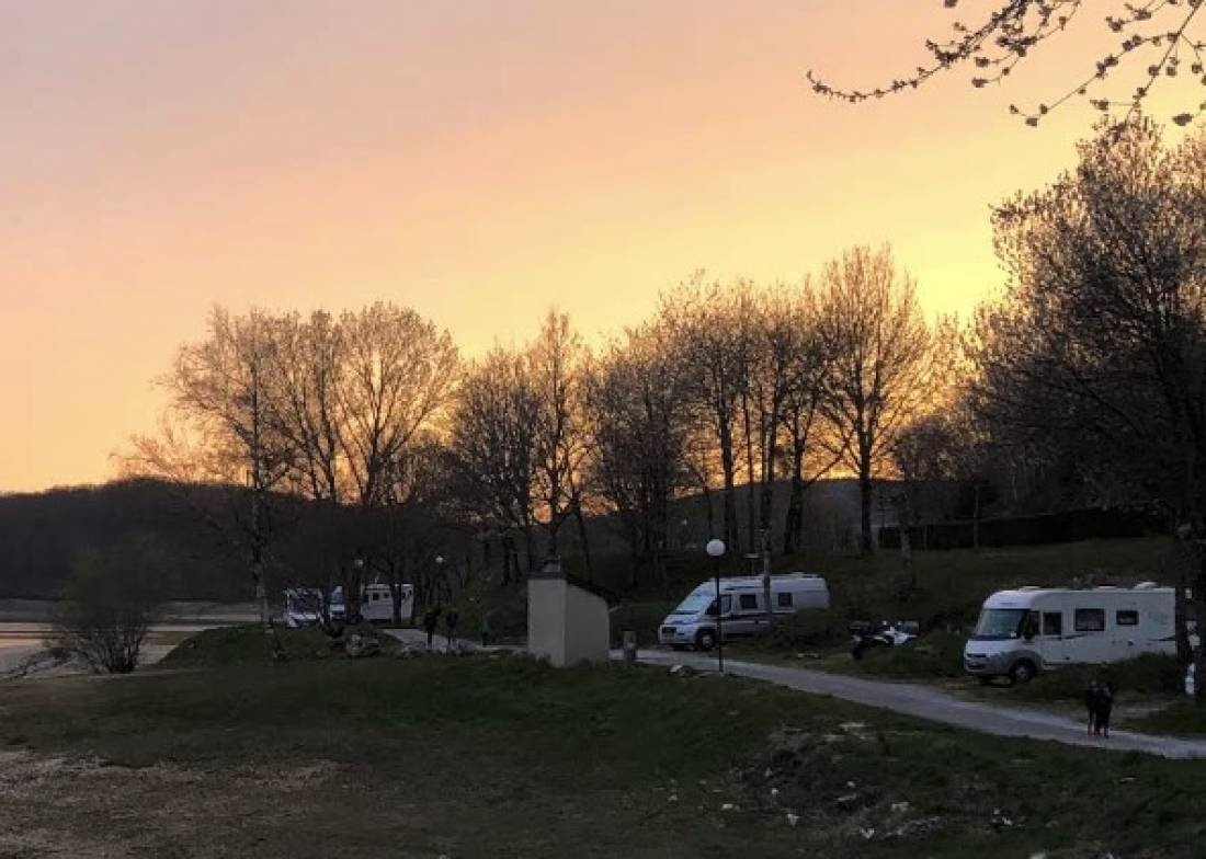 Stellplatz Nages — Bobilplass in Nages