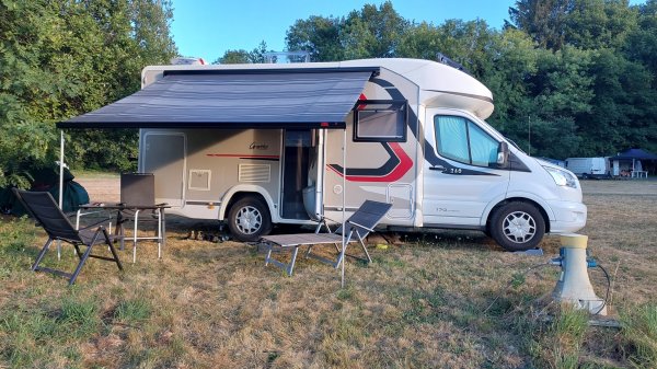 Camping Les Rives du Lac du Laouzas