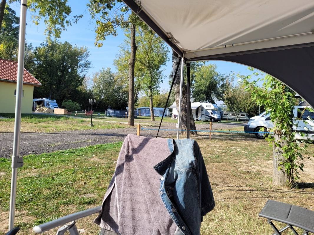 Familia Camping Balaton — Campingplats in Balatonőszöd