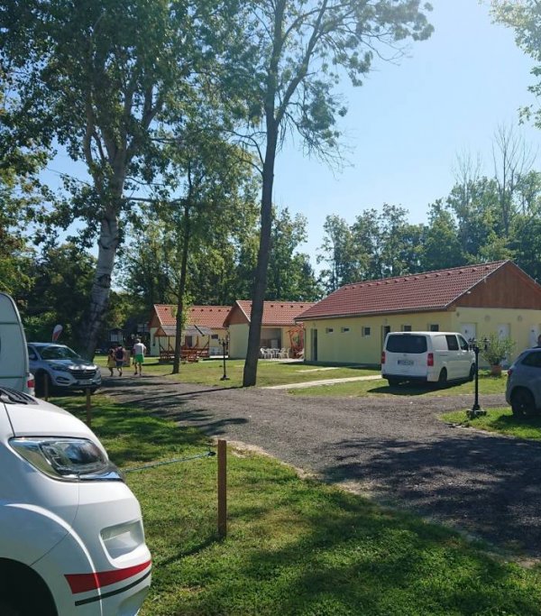Familia Camping Balaton — Photo 2