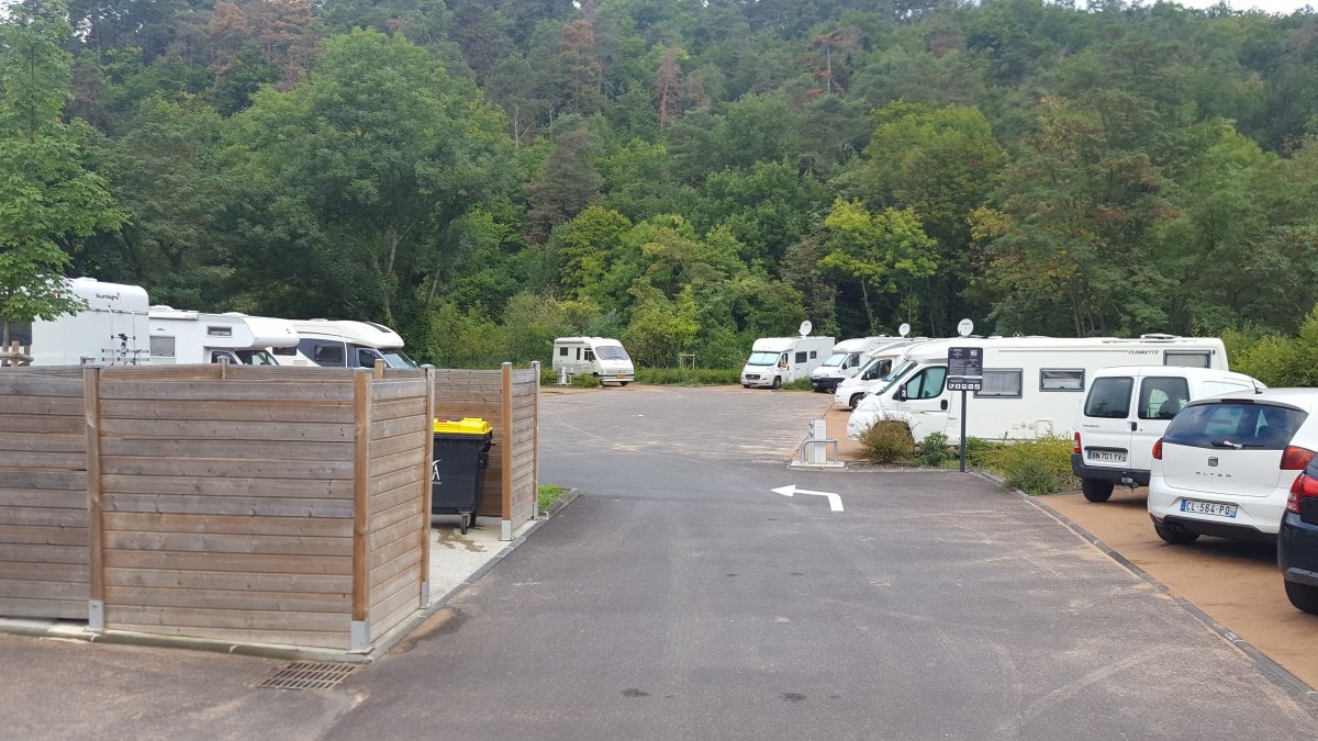 Stellplatz Châtel-Guyon — Ställplats in Châtel-Guyon