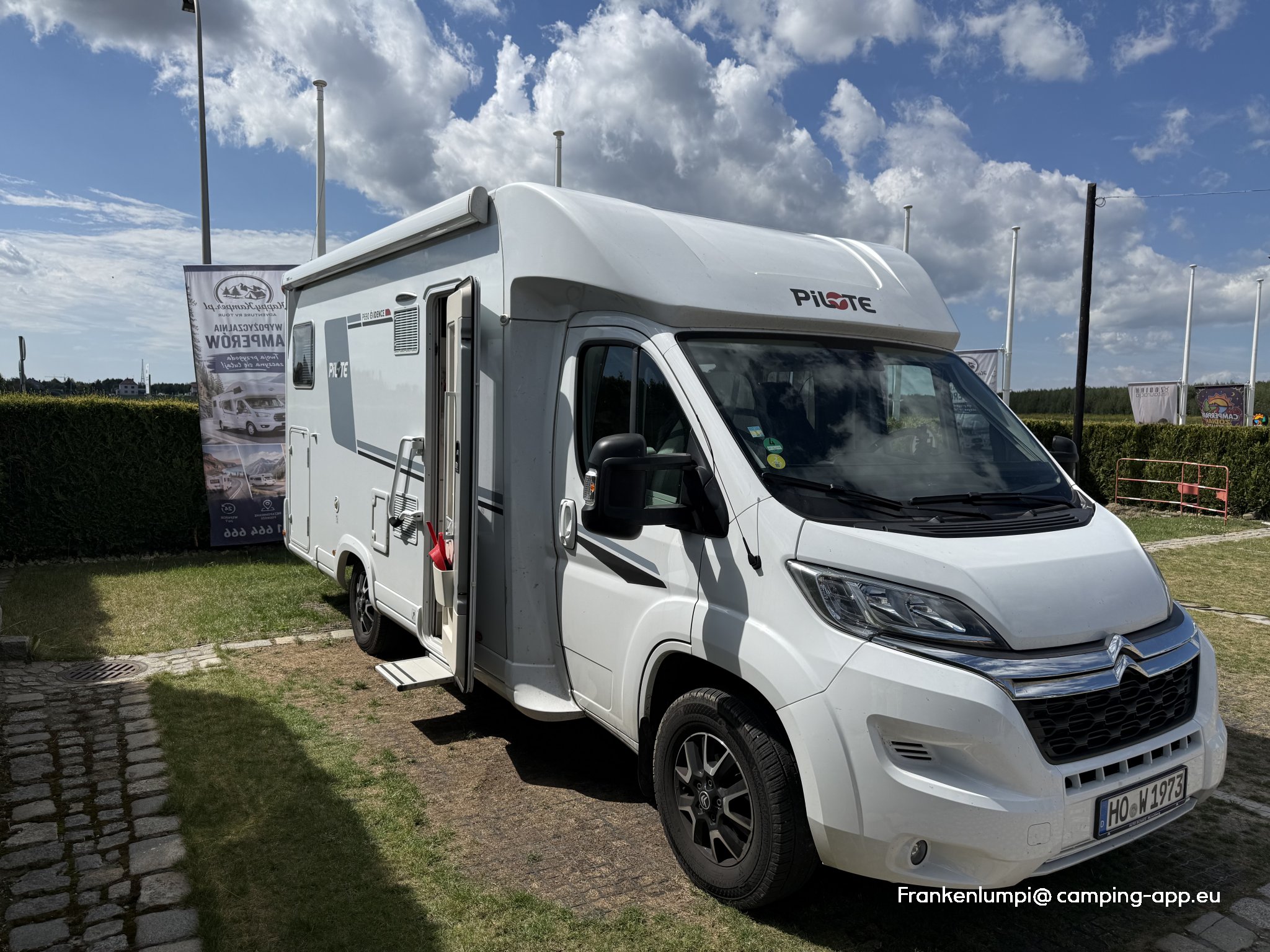Caravan & Camper Park ZODIAK — Camperplads in Szałsza