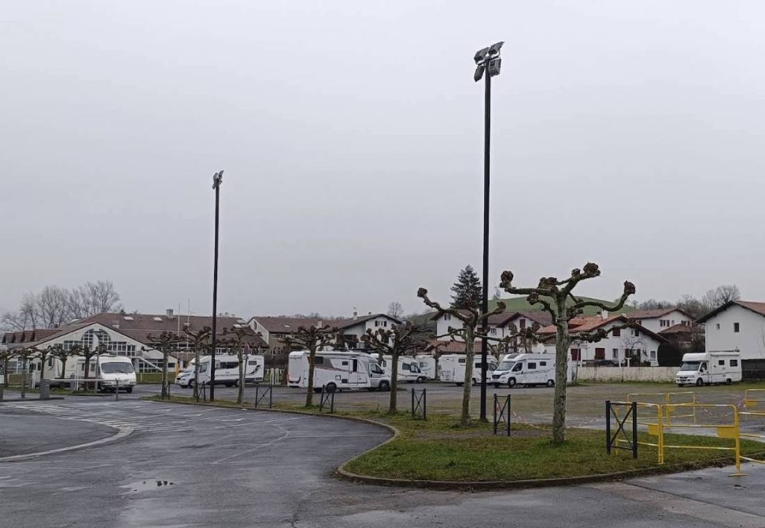 Stellplatz Saint-Jean-Pied-de-Port — Bobilplass in Saint-Jean-Pied-de-Port