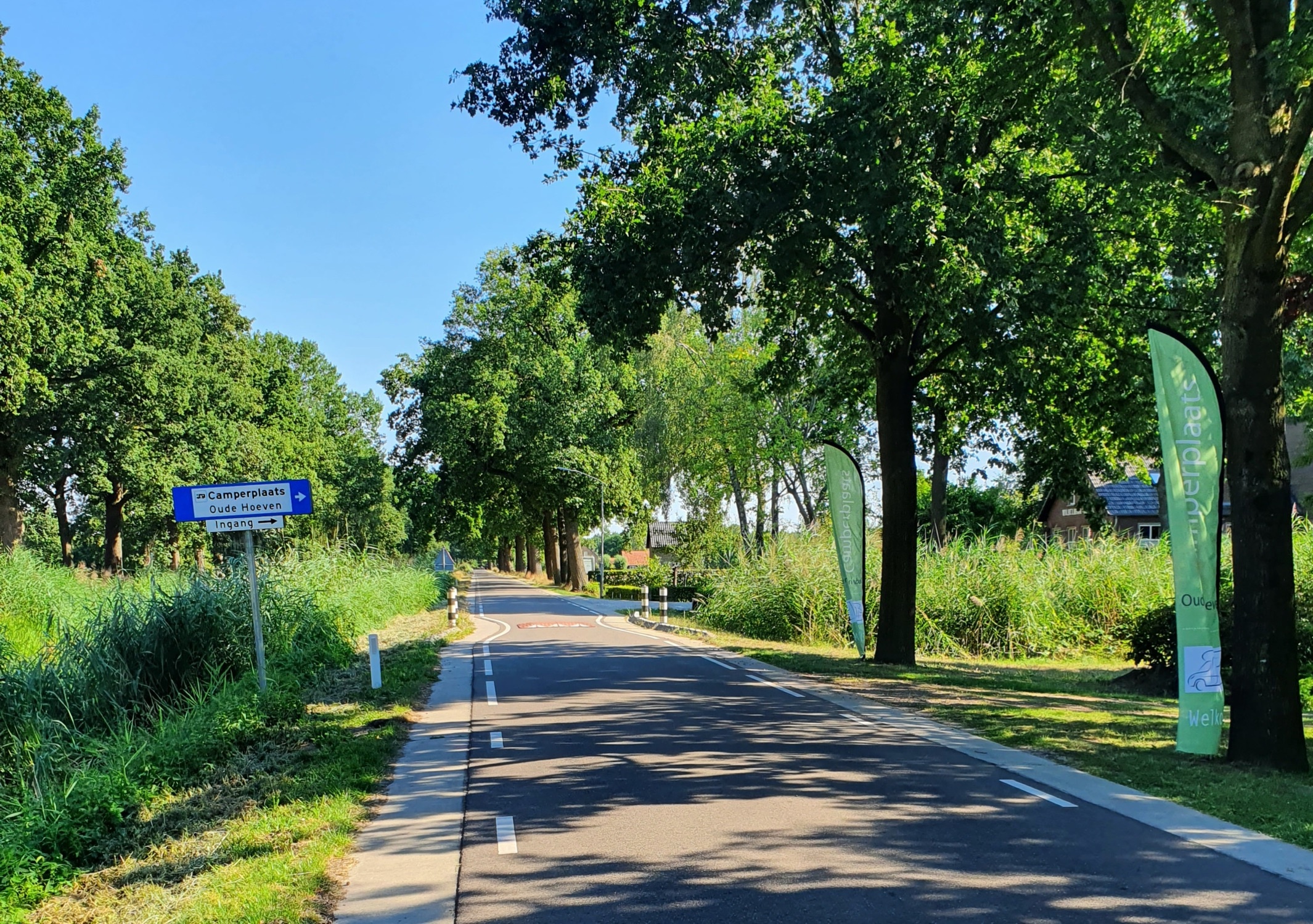 Camperplaats Oude Hoeven — Stellplatz in Helenaveen