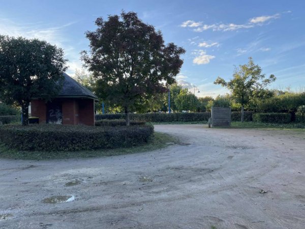 Stellplatz Méry-sur-Cher — Photo 2