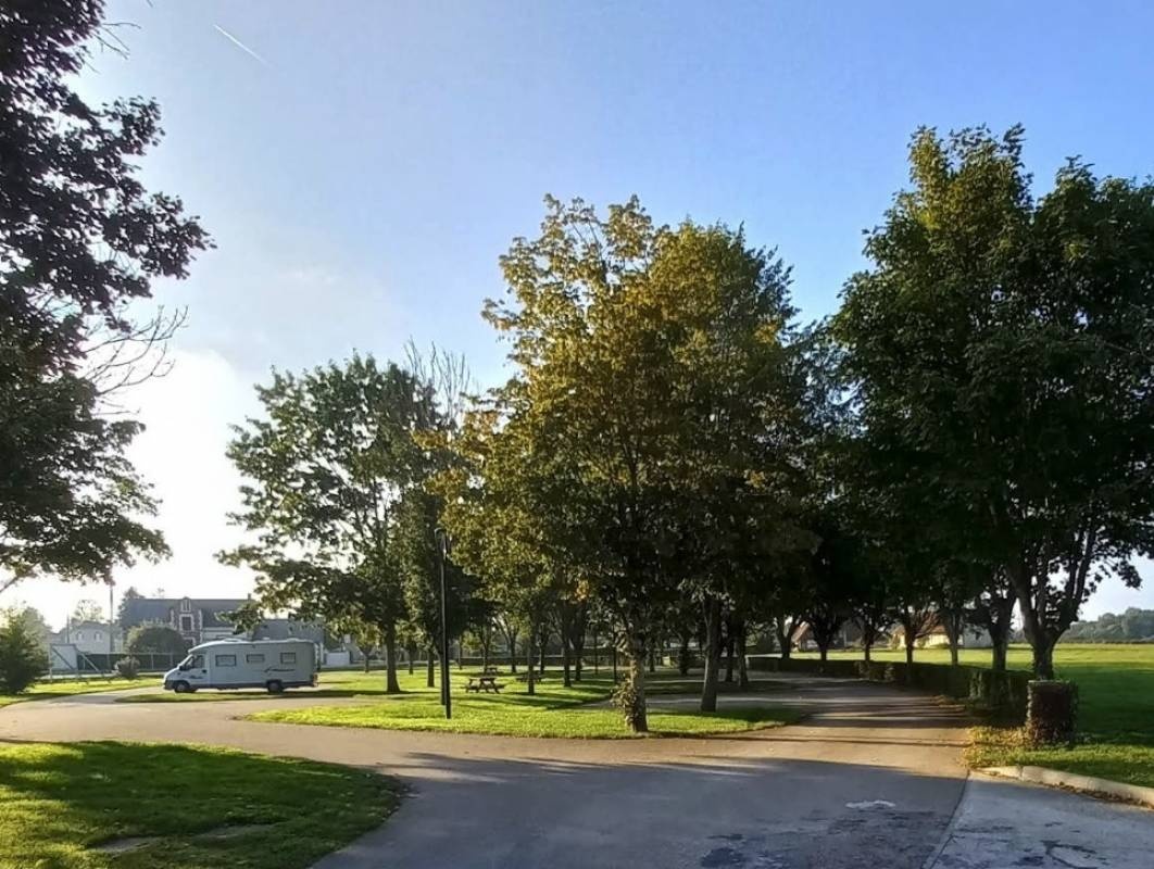 Stellplatz Vailly-sur-Sauldre — Aire camping car in Vailly-sur-Sauldre