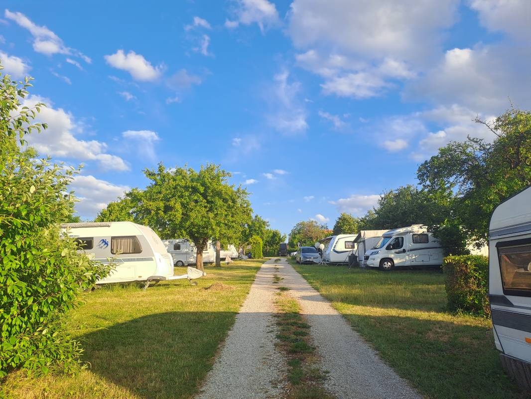 Campingplatz Bergesruh — Camping Site in Eckental