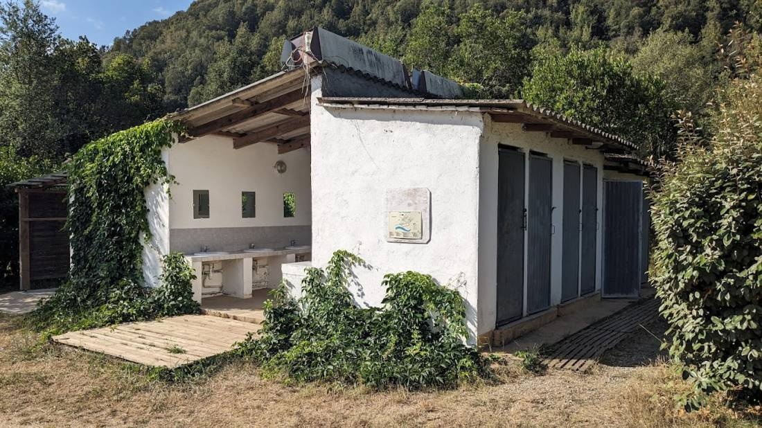 Camping Ernella — Camping Site in Giuncaggio