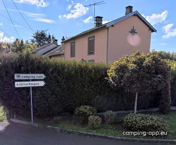 Stellplatz Hennezel — Photo 2