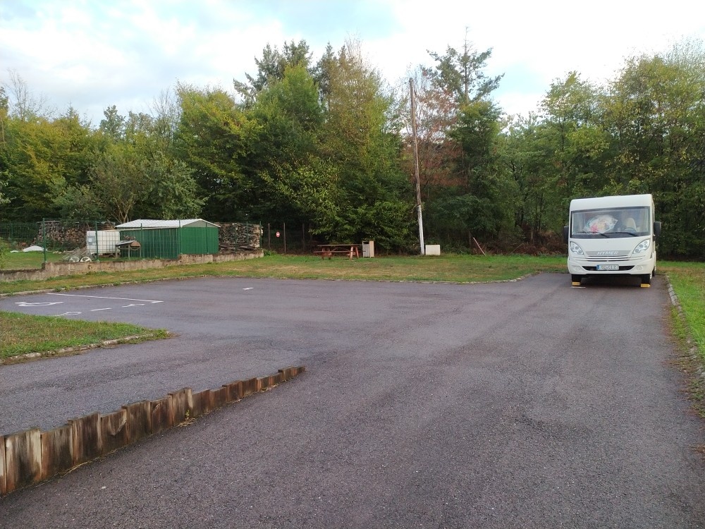 Stellplatz Hennezel — Campervan Site in Hennezel